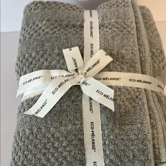 6 Pc Common Thread Eco-Melange Bamboo Towel Set Gray Bath Hand Wash NEW - Picture 5 of 6